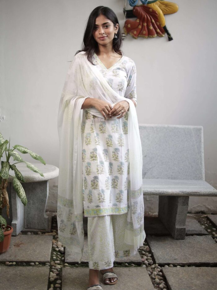 Dahlia Suit Set in White