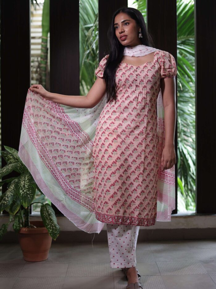 Rose polka suit set in Peach